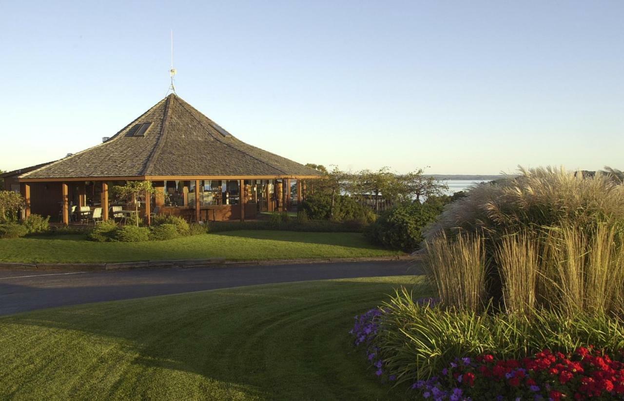 Agaming Golf Resort Kewadin Exterior photo